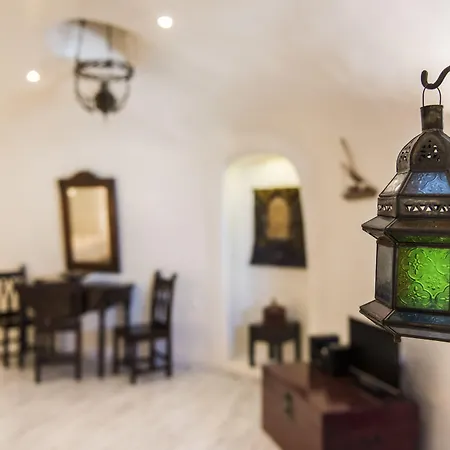 Heliophos Boutique Caves أويا