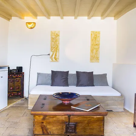 Heliophos Boutique Caves 4* أويا