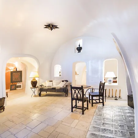 Heliophos Boutique Caves شقة فندقية أويا