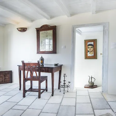 Heliophos Boutique Caves