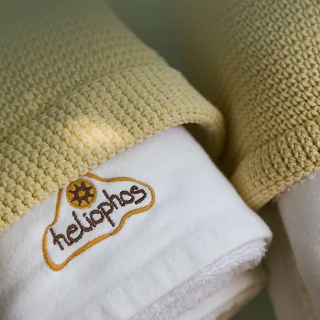 Heliophos Boutique Caves Oia