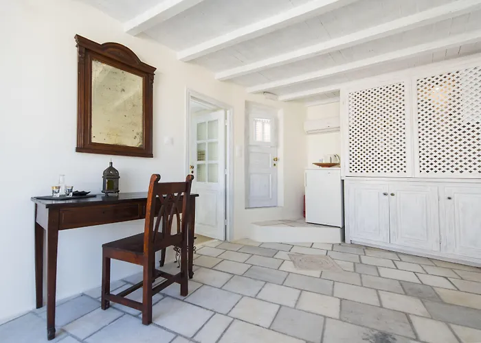 Heliophos Boutique Caves 4* أويا