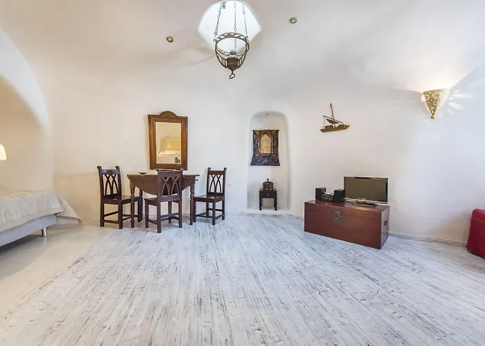 Heliophos Boutique Caves شقة فندقية أويا