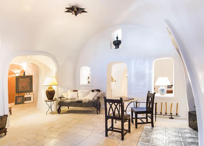 Heliophos Boutique Caves شقة فندقية أويا