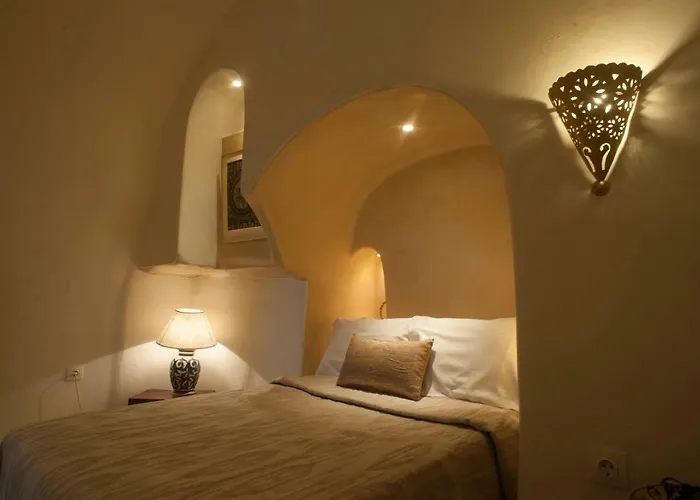 Heliophos Boutique Caves