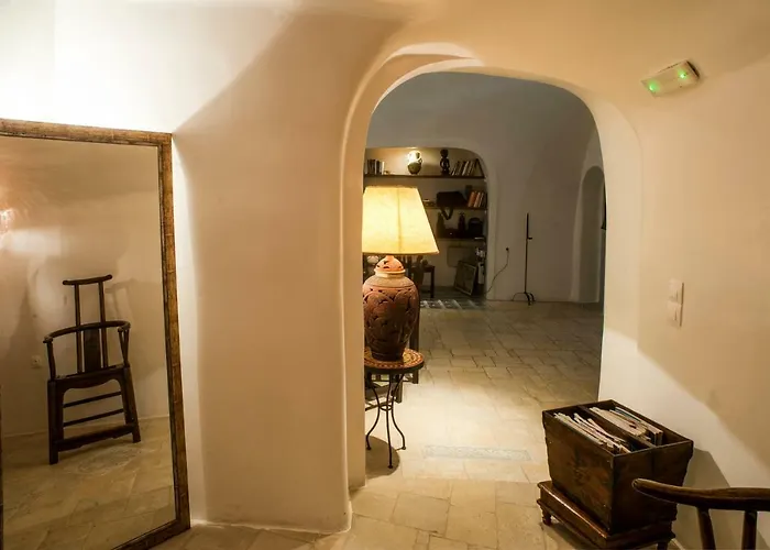 Heliophos Boutique Caves 4*