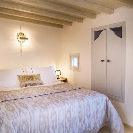 Heliophos Boutique Caves Aparthotel Oia (Santorini)