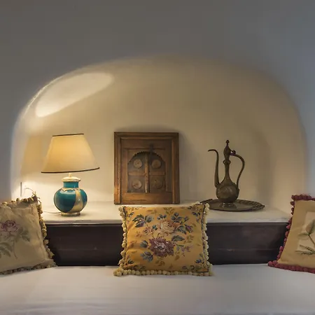 Heliophos Boutique Caves