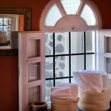 Heliophos Boutique Caves Oia (Santorini)