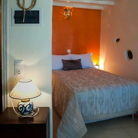 Heliophos Boutique Caves Aparthotel Oia (Santorini)