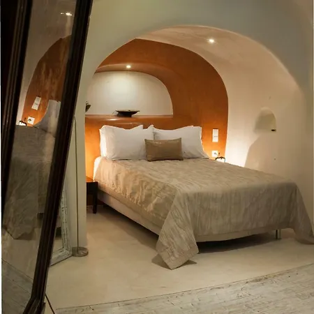 Heliophos Boutique Caves 3*