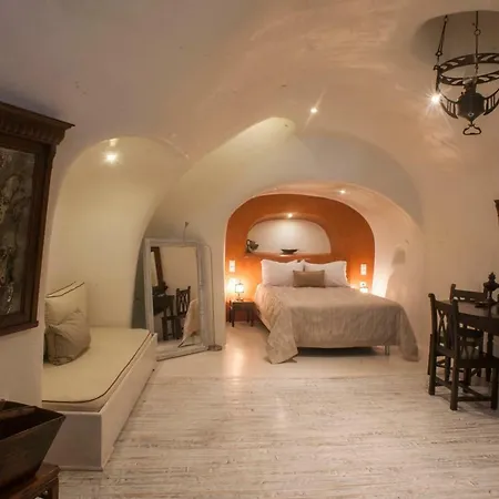 Aparthotel Heliophos Boutique Caves 3*