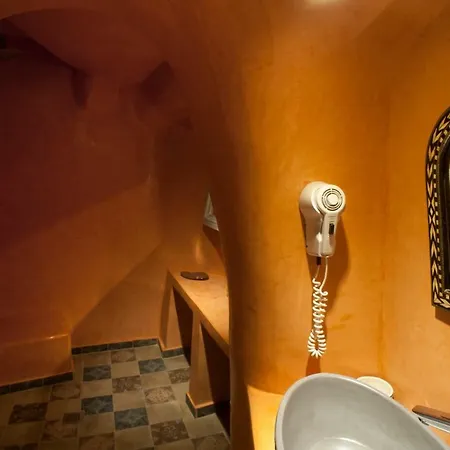 Aparthotel Heliophos Boutique Caves 3*