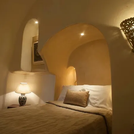 Heliophos Boutique Caves