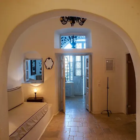Heliophos Boutique Caves 3* Oia (Santorini)
