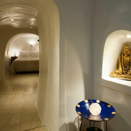 Heliophos Boutique Caves Aparthotel Oia (Santorini)