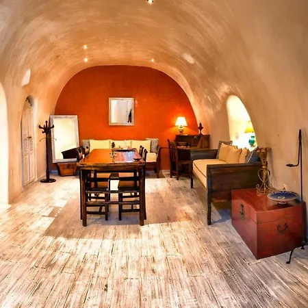 Heliophos Boutique Caves 4*