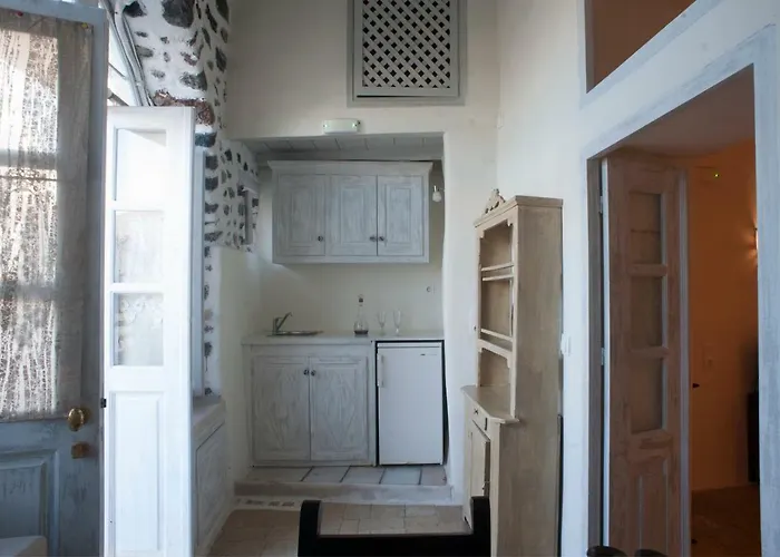 Heliophos Boutique Caves 公寓式酒店 伊亚