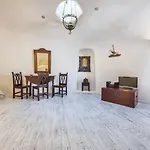 Heliophos Boutique Caves Apart Otel Oia