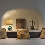 Heliophos Boutique Caves